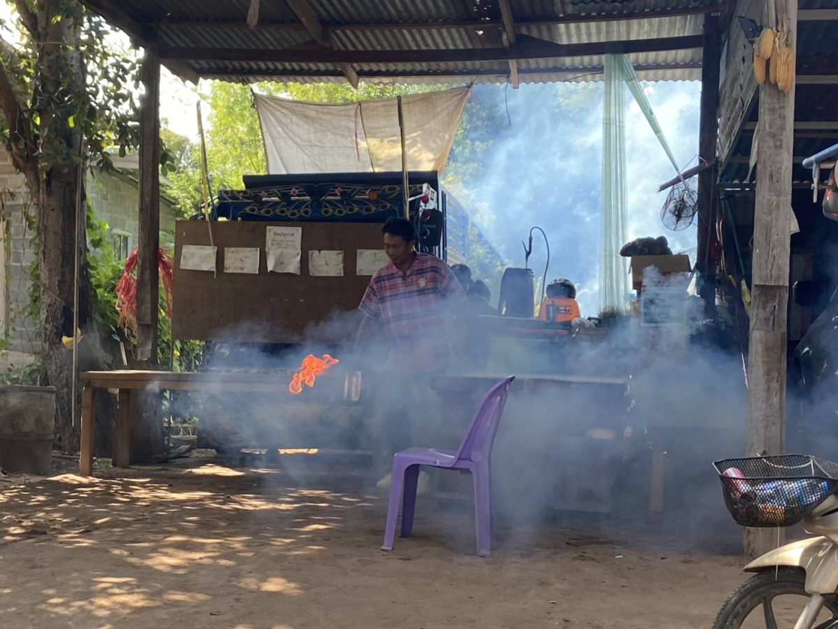 องค์การบริหารส่วนตำบลด่านใน ได้ดำเนินการพ่นหมอกควันกำจัดยุงลาย ป้องกันโรคไข้เลือดออก ณ บ้านดอนขาม หมู่ที่ 7 ตำบลด่านใน