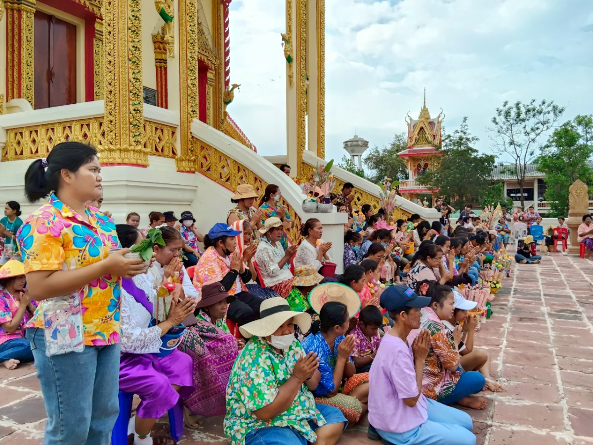 โครงการจัดงานประเพณีสงกรานต์และสรงน้ำพระพุทธรูปโบราณ