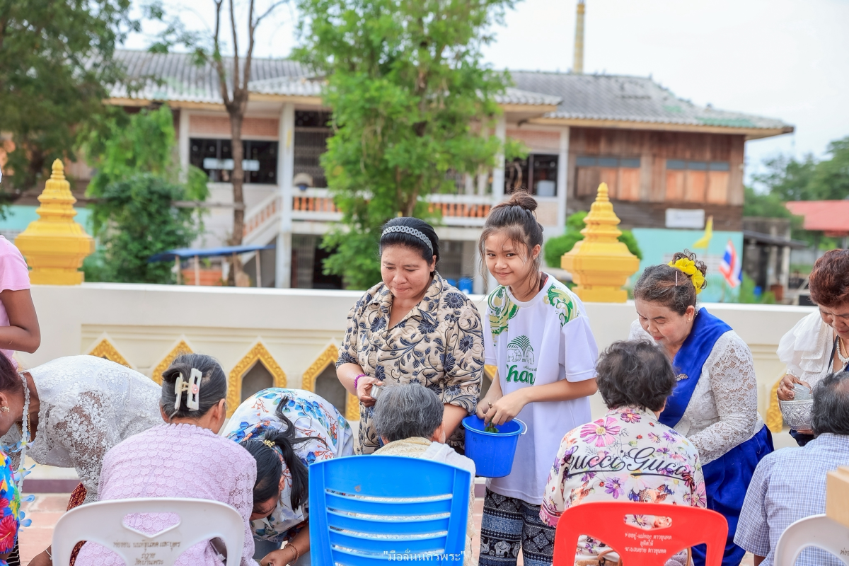 โครงการจัดงานประเพณีสงกรานต์และสรงน้ำพระพุทธรูปโบราณ