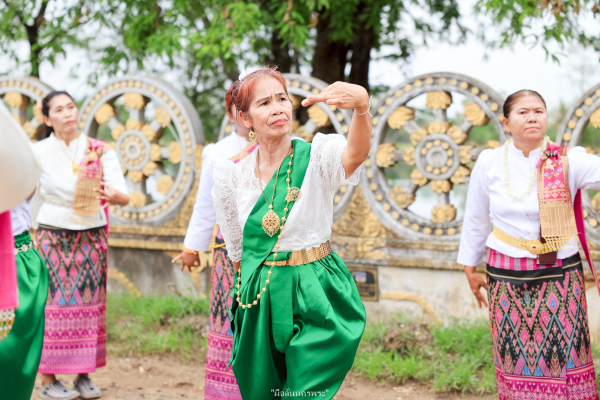 โครงการจัดงานประเพณีสงกรานต์และสรงน้ำพระพุทธรูปโบราณ