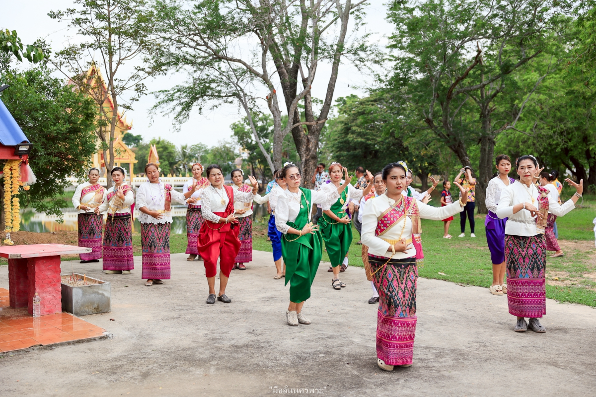 โครงการจัดงานประเพณีสงกรานต์และสรงน้ำพระพุทธรูปโบราณ