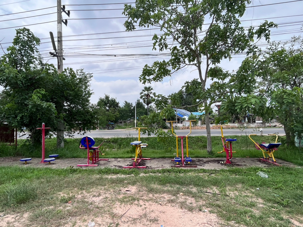ลานกีฬา ลานออกกำลังกาย สำหรับบริการประชาชนตำบลด่านใน
