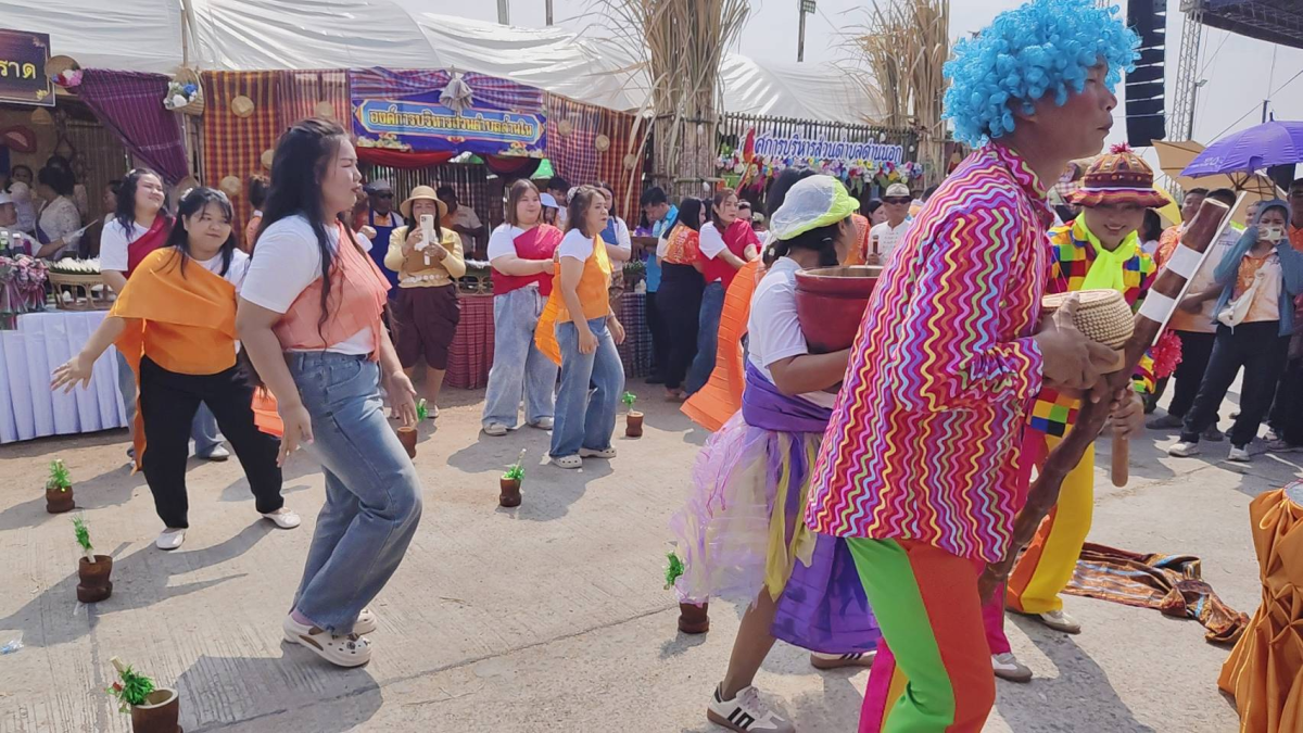 ภาพการประกวดขั่วหมี่ ตำส้มลีลา/น้ำพริก ปลาเผา สะเดาหวาน ในวันที่ 26 กุมภาพันธ์ 2569 ณ เวทีกลางหน้าเทศบาลตำบลด่านขุนทด