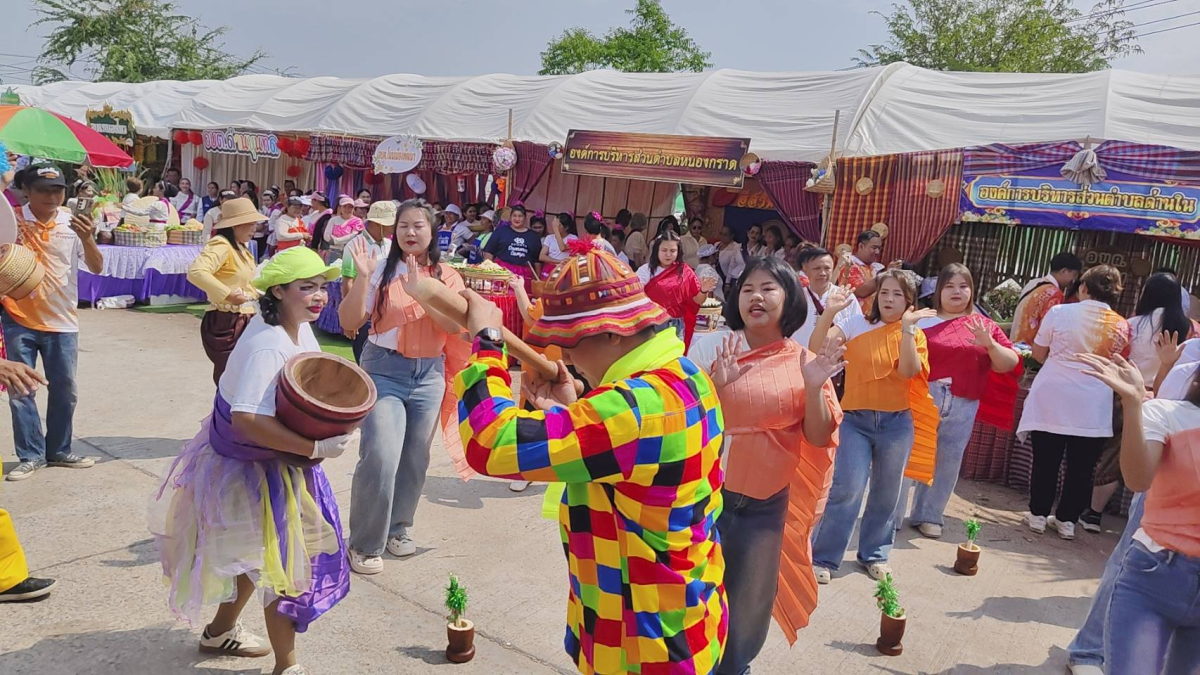 ภาพการประกวดขั่วหมี่ ตำส้มลีลา/น้ำพริก ปลาเผา สะเดาหวาน ในวันที่ 26 กุมภาพันธ์ 2569 ณ เวทีกลางหน้าเทศบาลตำบลด่านขุนทด